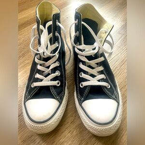 Black high top converse